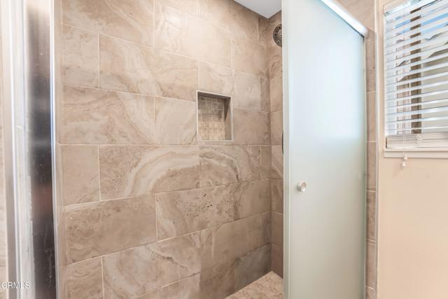 1215 Lawrence Way, Oxnard CA: https://media.crmls.org/mediaz/db07f592-75b5-4fee-a7c0-34eebd0ec9a5.jpg