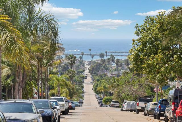 2264 Soto Street, San Diego CA: https://media.crmls.org/mediaz/db07fc20-395f-4e08-bafa-92cb143d388a.jpg