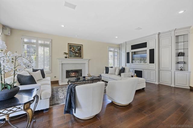 1006 Acero St, Chula Vista CA: https://media.crmls.org/mediaz/db082a78-fb84-4a41-9cb4-08a6ed0fe637.jpg