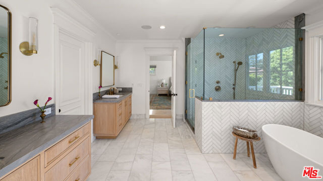 Drew Fenton | 146 N Carmelina Avenue Los Angeles CA | MLS: 7169416