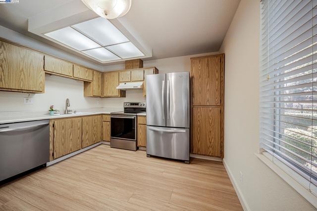 4772 Nicol Cmn, Livermore CA: https://media.crmls.org/mediaz/db0b130b-d06c-411e-b941-1ac76c211626.jpg