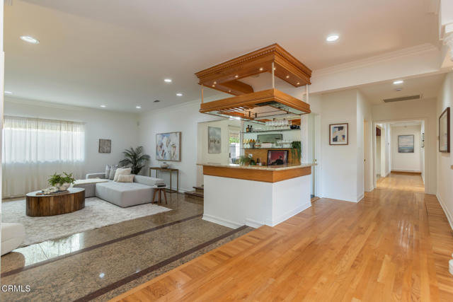 Detail Gallery Image 20 of 70 For 4926 Crown Ave, La Canada Flintridge,  CA 91011 - 3 Beds | 3/1 Baths