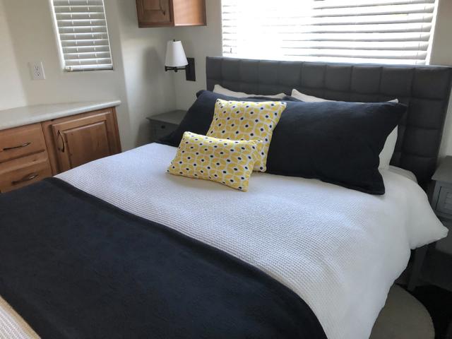 74711 Dillon Rd Spc 1017, Desert Hot Springs CA: https://media.crmls.org/mediaz/db0ca185-d944-48ca-8077-74ff7475d5ca.jpg