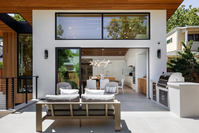 596 Franklin Street, Mountain View CA: https://media.crmls.org/mediaz/db0d2862-1456-4bf0-bc91-8c28c4e8307f.jpg
