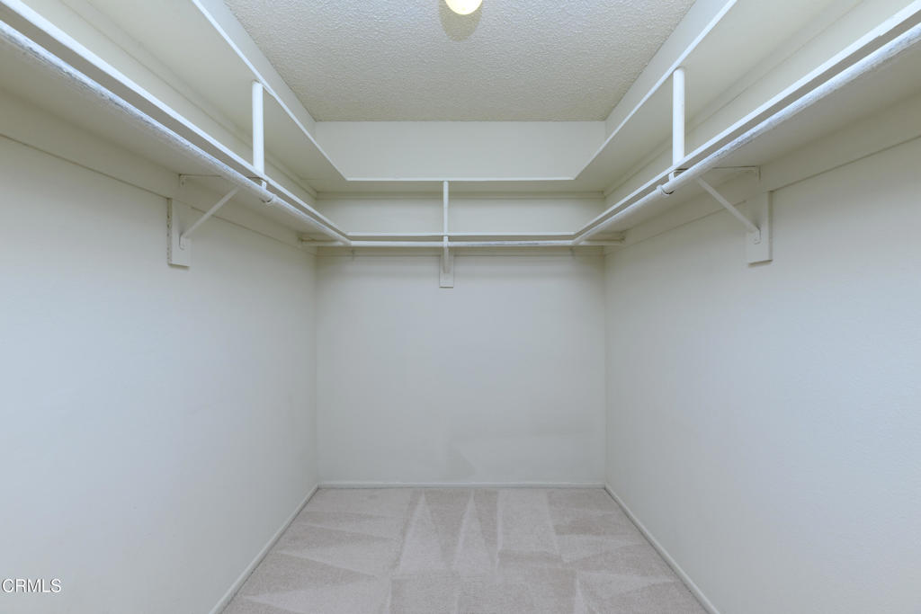 https://media.crmls.org/mediaz/db0d9d64-ab06-4a9d-8a73-369e9127bf5f.jpg?preset=X-Large