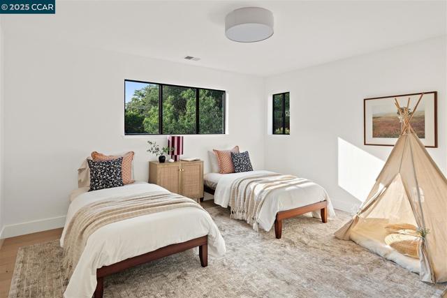 101 Lena Ct, Pleasant Hill CA: https://media.crmls.org/mediaz/db0dbfb6-3532-4cd1-bb6b-0d4777af7c4d.jpg