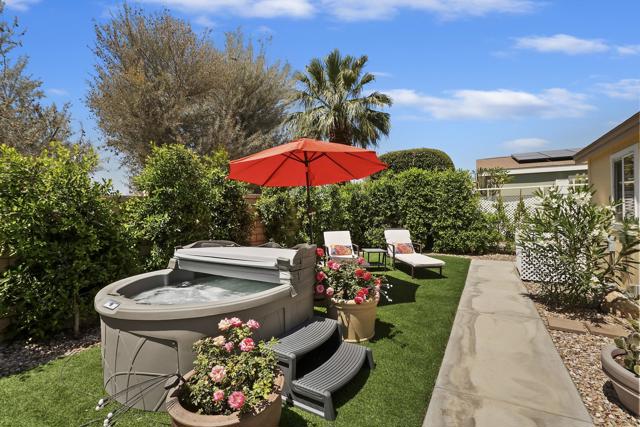 73450 Country Club Drive, Palm Desert CA: https://media.crmls.org/mediaz/db0dcd1c-4a35-4f90-b17c-e6b0ef0e623d.jpg