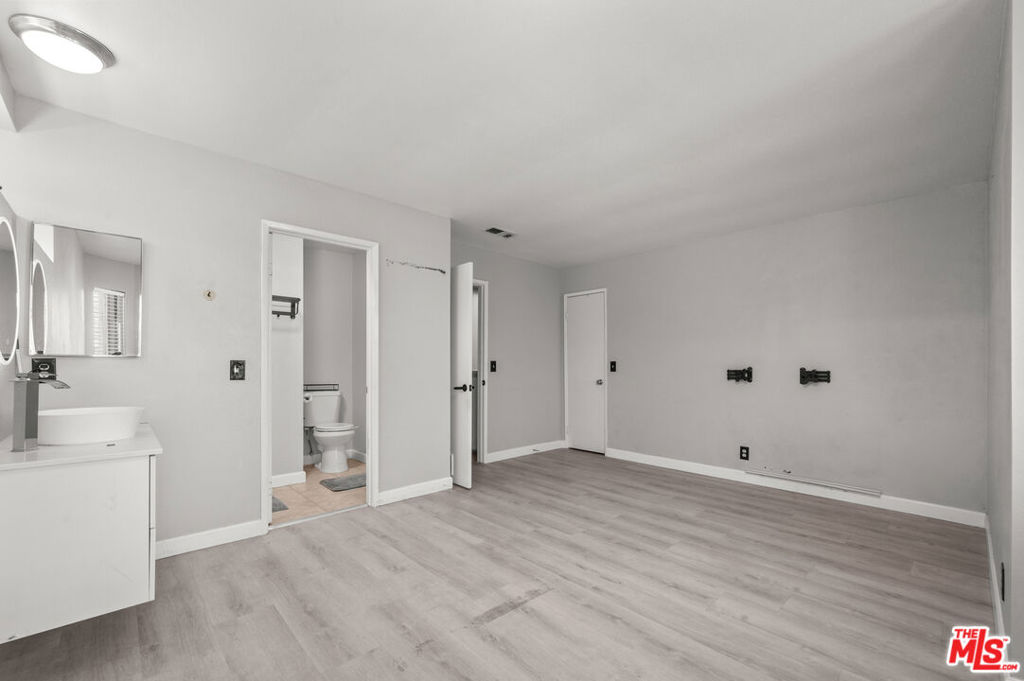 MLS #25621845 image #12