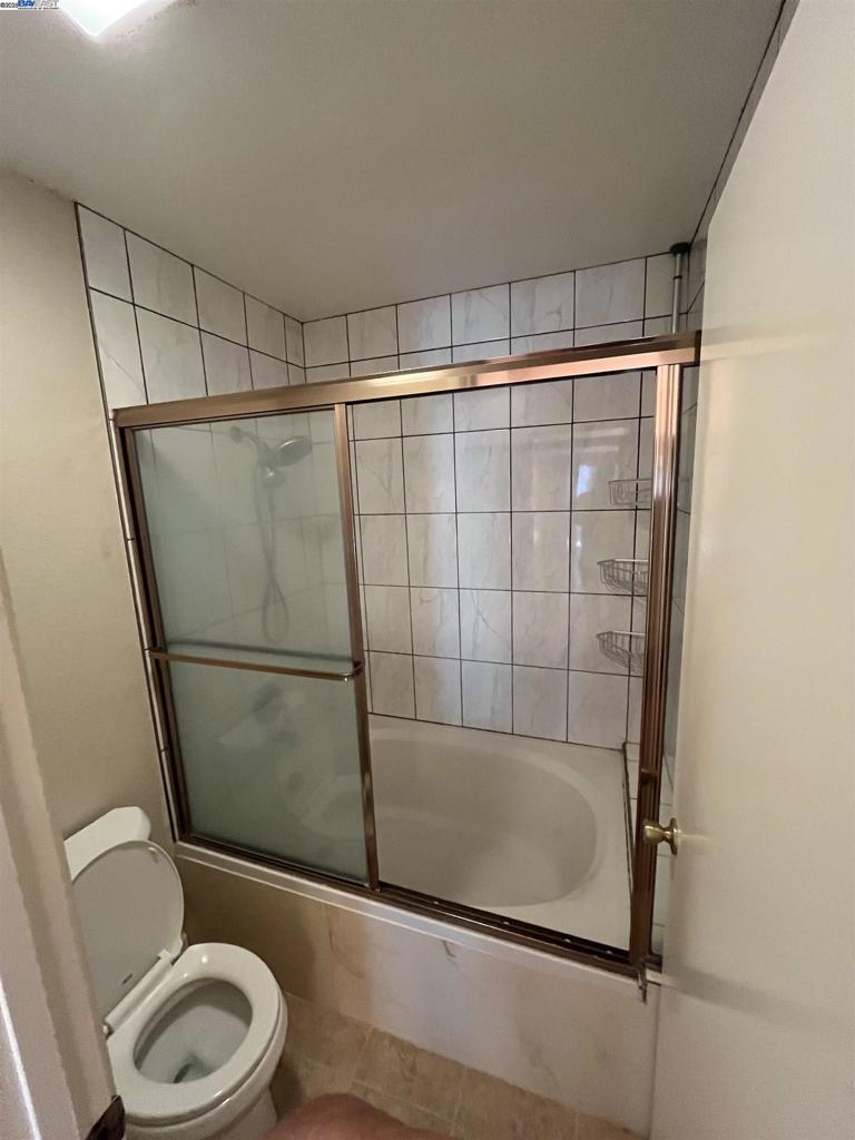 https://media.crmls.org/mediaz/db0f2537-938c-4b60-a366-a024821b8bb2.jpg?preset=X-Large