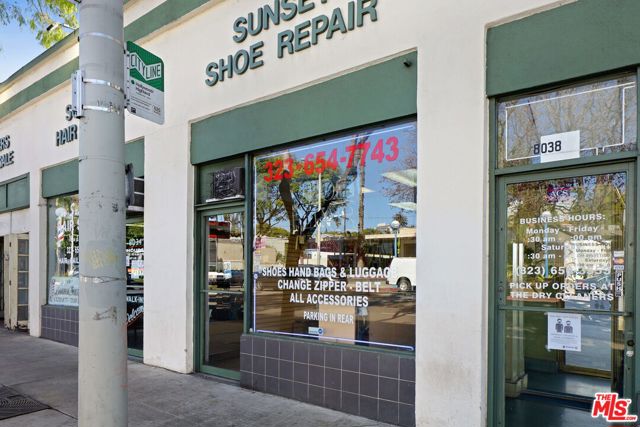 8042 SANTA MONICA Boulevard photo 8