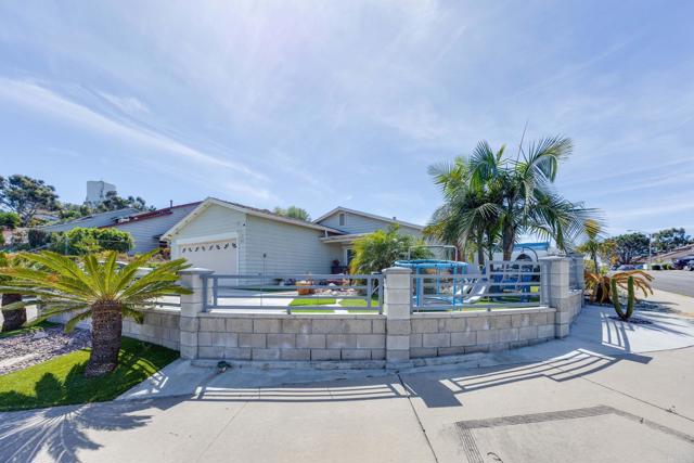 Detail Gallery Image 4 of 23 For 1402 Ohara Ct, San Diego,  CA 92114 - 3 Beds | 2 Baths