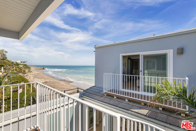11770 Pacific Coast Highway, Malibu CA: https://media.crmls.org/mediaz/db101cbd-6143-48a7-a662-79e950c5fc2e.jpg