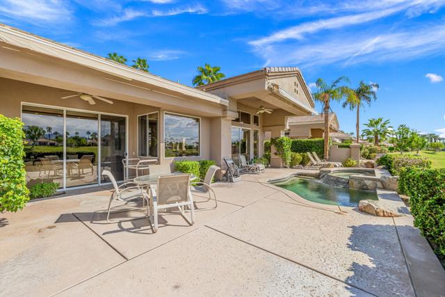 424 White Horse Trail, Palm Desert, CA 92211