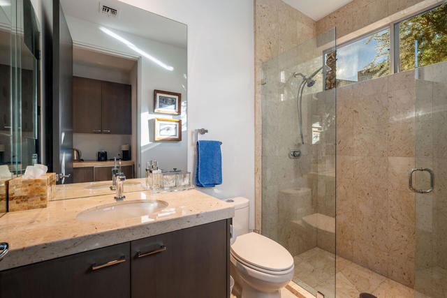 108 Waterford Circle, Rancho Mirage CA: https://media.crmls.org/mediaz/db11c61e-2477-486b-8a1b-1afde03a0dd7.jpg