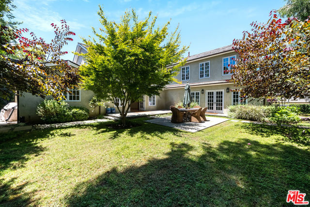 334 S Westgate Avenue, Los Angeles CA: https://media.crmls.org/mediaz/db121460-b3ab-4e9a-a17a-58c7540e03be.jpg