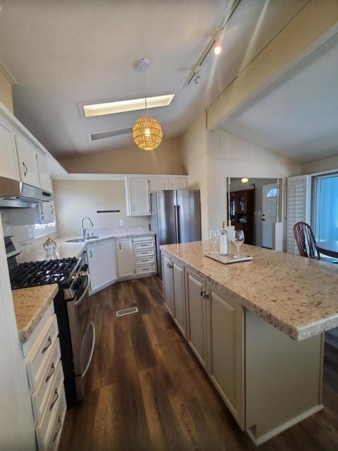 74647 Azurite E Circle, Palm Desert CA: https://media.crmls.org/mediaz/db128626-2e06-46ab-8e0d-ca8887aeaef3.jpg