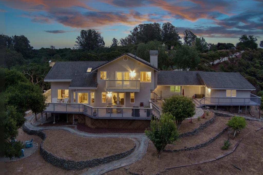1650 Andreas Estates Place