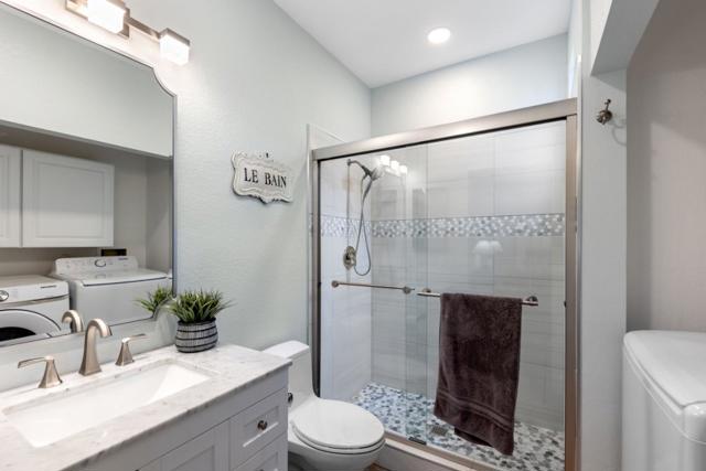 100 Lucky Drive, Corte Madera CA: https://media.crmls.org/mediaz/db137749-c6cb-48f6-8f1d-d8b38c86a857.jpg