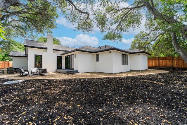 1068 Riverside Drive, Los Altos CA: https://media.crmls.org/mediaz/db13a696-758b-4bd3-b7c9-8559411a3d2d.jpg