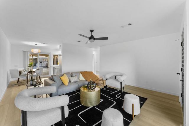 Detail Gallery Image 5 of 27 For 3839 Vista Campana #32,  Oceanside,  CA 92057 - 2 Beds | 1/1 Baths