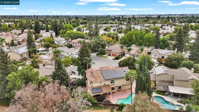 2550 E Jenny Ave, Fresno CA: https://media.crmls.org/mediaz/db161c14-241b-484c-bb19-c7531eeca59f.jpg
