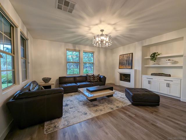15753 SPRECKELS PLACE, San Diego CA: https://media.crmls.org/mediaz/db1675e1-8653-4965-8f78-8f045df1235c.jpg
