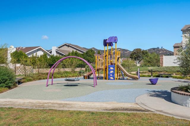 1938 Julie Dawn Pl, Escondido CA: https://media.crmls.org/mediaz/db172fe8-c975-4ac4-85a0-37e85e8398eb.jpg