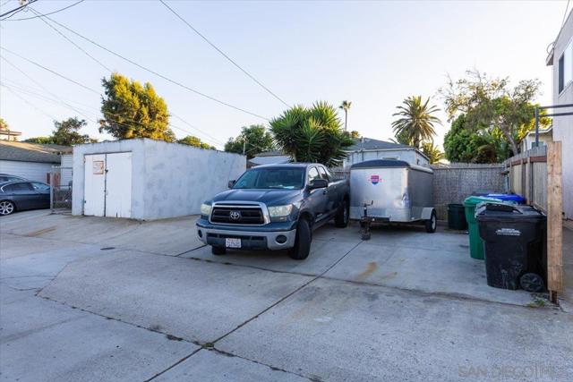 4922 24 Coronado Ave, San Diego CA: https://media.crmls.org/mediaz/db17346d-8566-439c-83ae-78ec24b291cf.jpg