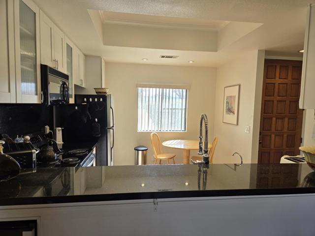 67356 S Chimayo Drive, Cathedral City CA: https://media.crmls.org/mediaz/db17b8b8-1339-474f-ad99-96cc3c86cfd8.jpg