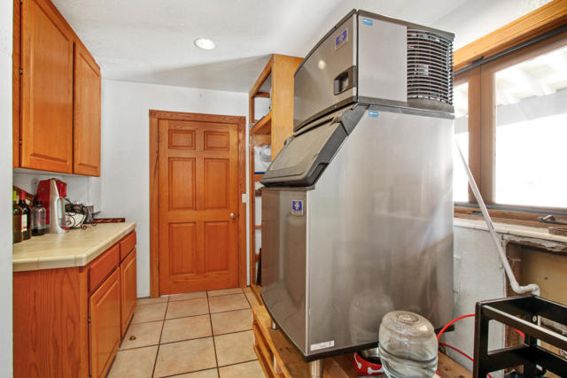 43630 Rainbow Lane, Angelus Oaks CA: https://media.crmls.org/mediaz/db183005-67aa-41e2-ba3c-7b856c635d7e.jpg