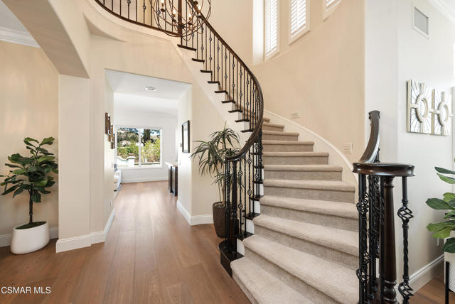 976 Blackbourne, Oak Park CA: https://media.crmls.org/mediaz/db18cc99-772c-45bc-b5d2-001f0037f4ae.jpg
