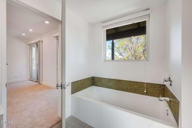 239 S Marengo Avenue, Pasadena CA: https://media.crmls.org/mediaz/db1956be-06ad-4352-8b6c-88efff65616f.jpg