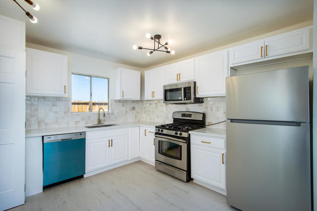 7382 Olympic Road, Joshua Tree CA: https://media.crmls.org/mediaz/db197284-2149-42c5-b9e1-d3b0b39e0bf4.jpg