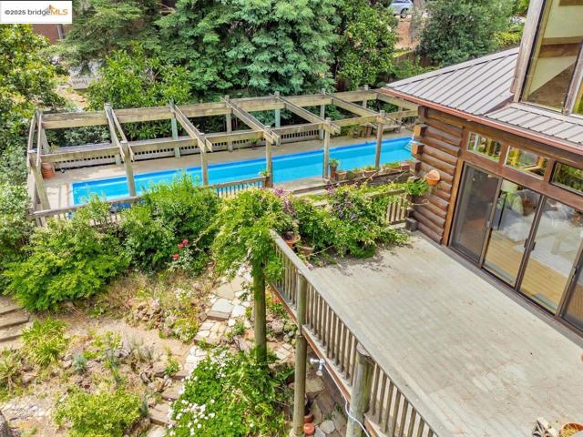 5950 Grizzly Peak Blvd, Oakland CA: https://media.crmls.org/mediaz/db19e931-d6bc-46b1-8ca1-f2cc0a51ab00.jpg