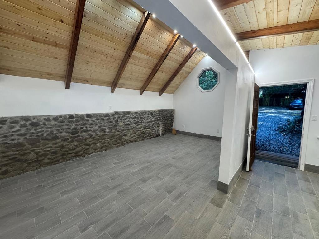 https://media.crmls.org/mediaz/db1d2fd7-27e1-44f9-8cbf-977ca0df8727.jpg?preset=X-Large