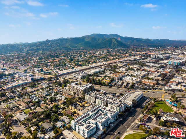 Image 21 of 24 For 1818 Vassar Street