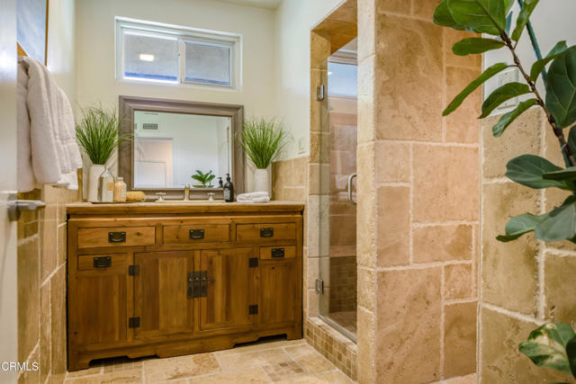 3435 Crestford Drive, Altadena CA: https://media.crmls.org/mediaz/db1d7ee6-c48d-4ffb-a731-00423d0779b0.jpg