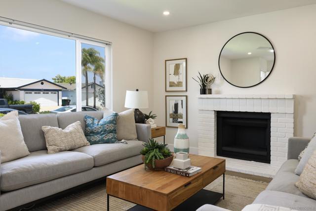 7587 Northrup Dr, San Diego CA: https://media.crmls.org/mediaz/db1d9951-05ea-495b-ad51-d64b38fe835f.jpg