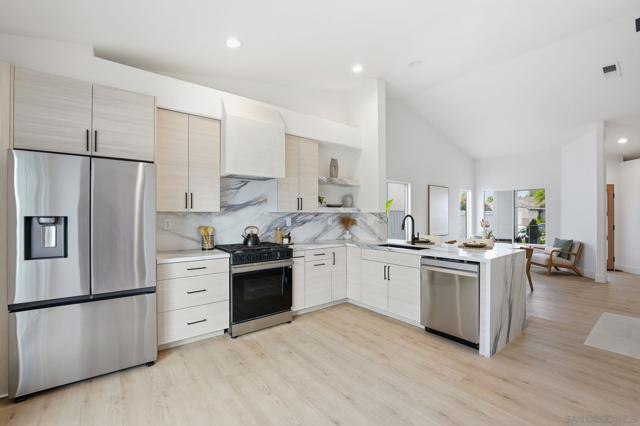 183 Plumosa Street, Oceanside CA: https://media.crmls.org/mediaz/db1e1102-083c-4c65-b266-b3f35944b557.jpg