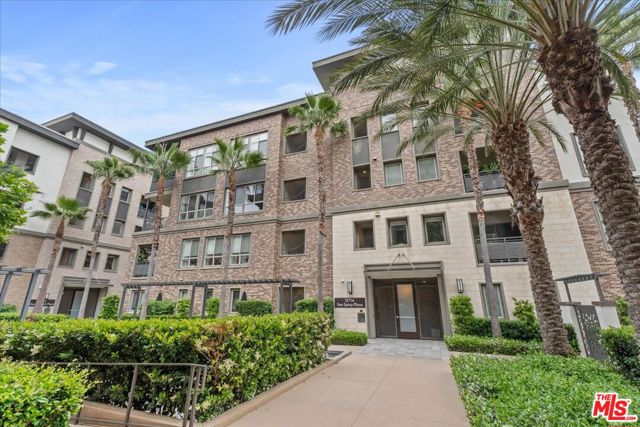 12714 W Sea Spray Place, Playa Vista CA: https://media.crmls.org/mediaz/db1e7ef5-80d6-4d91-b665-21063216ba38.jpg