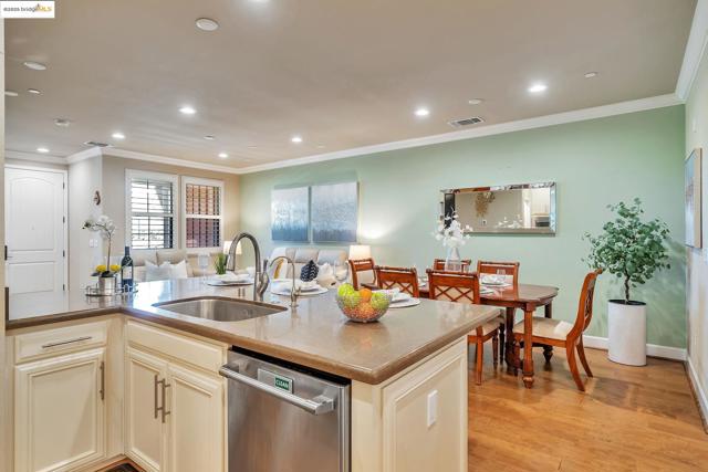 114 Teasel Cmn, Livermore CA: https://media.crmls.org/mediaz/db1e9004-7004-4a01-a2a7-ab6a9c992261.jpg