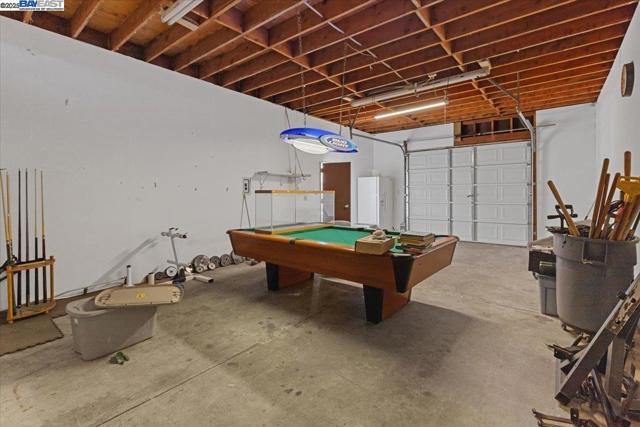 40 Acton St, Daly City CA: https://media.crmls.org/mediaz/db1f3eda-5325-4602-bd4a-d61095ac0643.jpg