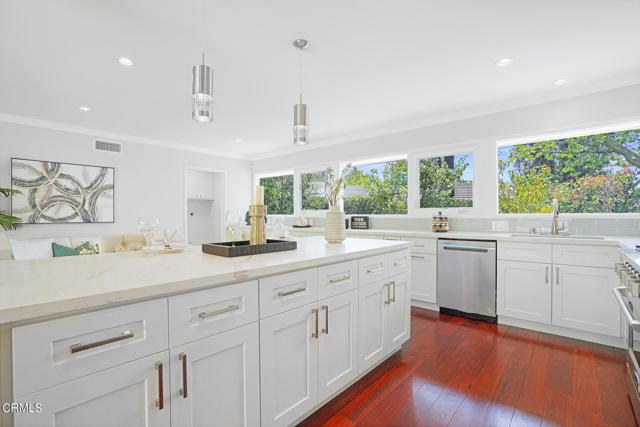 313 Mellow Lane, La Canada Flintridge, CA, 91011 313 Mellow Lane, La Canada Flintridge, CA, 91011