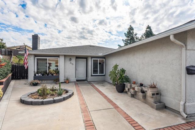 Detail Gallery Image 4 of 28 For 215 Henrietta Ct, San Diego,  CA 92114 - 4 Beds | 2 Baths