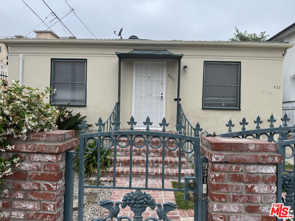 931 S Sherbourne Drive #931