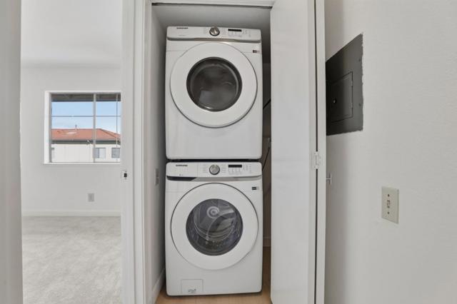 403 Kenbrook Circle, San Jose CA: https://media.crmls.org/mediaz/db2165db-b8e5-4ec6-9d16-8a4870b42e30.jpg