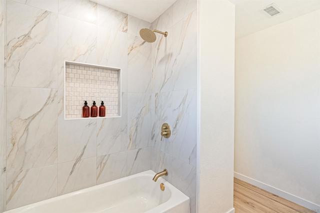 2064 White Birch Dr, Vista CA: https://media.crmls.org/mediaz/db227d7d-c08e-4f8d-9f0b-2fc564830d05.jpg