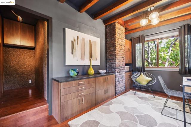 2633 Benvenue, Berkeley CA: https://media.crmls.org/mediaz/db228b3d-b549-4072-91f2-858465268698.jpg