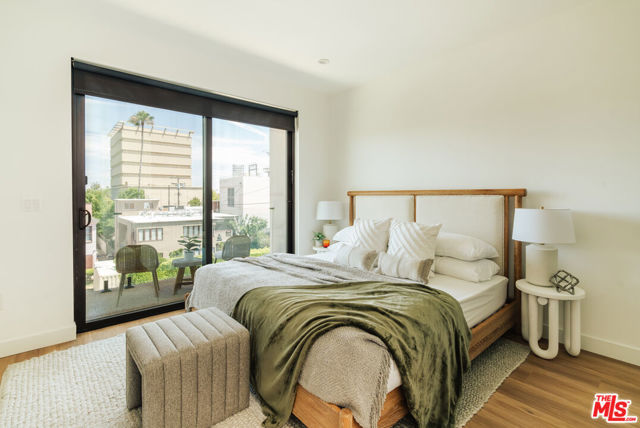 1343 S Ogden Drive, Los Angeles CA: https://media.crmls.org/mediaz/db22f98d-c01e-4d88-91ec-9156c433b570.jpg