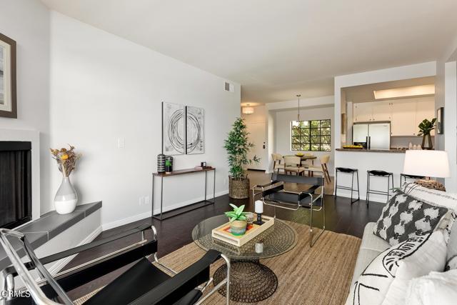 Detail Gallery Image 2 of 31 For 221 S Oak Knoll Ave #304,  Pasadena,  CA 91101 - 2 Beds | 2 Baths